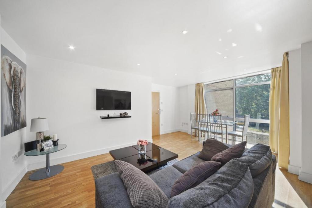Marx Stylish 1-bed Near Bridge & Tower Bridge - Great Location With Free Parking Appartamento