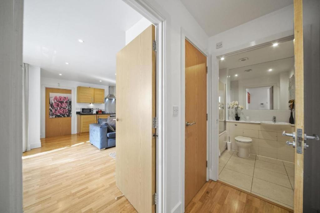 Appartamento Marx Stylish 1-bed Near Bridge & Tower Bridge - Great Location With Free Parking Londra